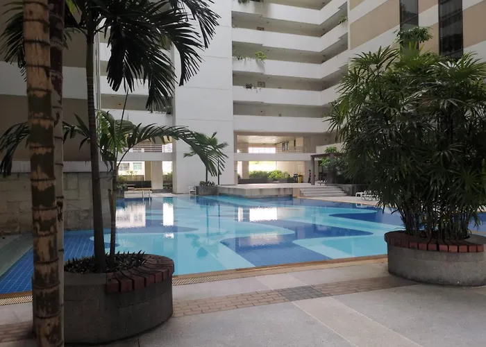 Walk Easy Apartment *
