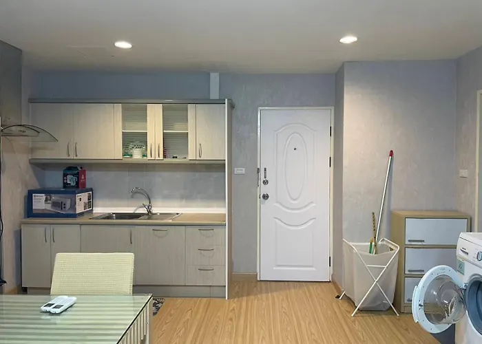 Walk Easy Apartment Bangkok