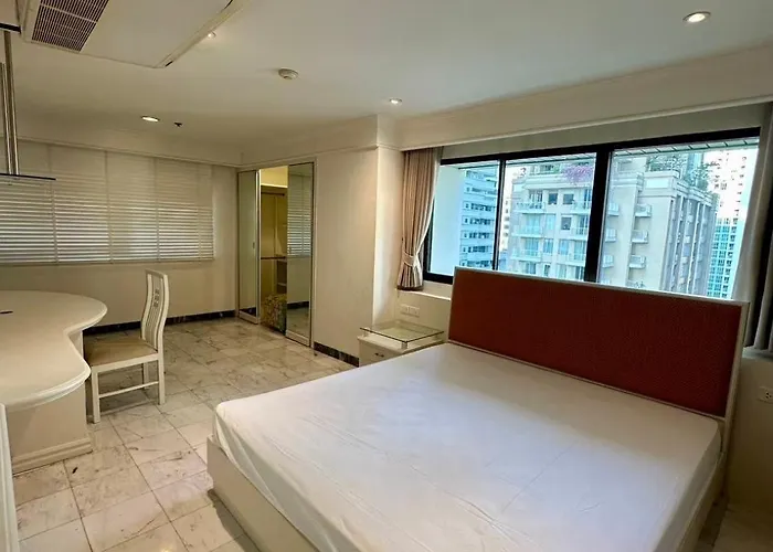 Walk Easy Apartment *