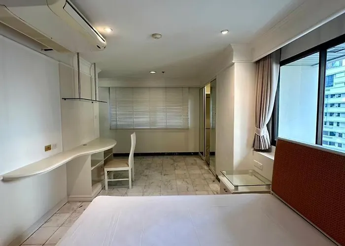 Apartment Walk Easy *